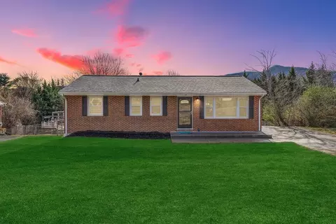 524 Moran Ave, Salem, VA 24153