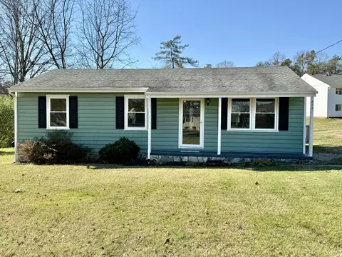 315 Green Meadow Ln, Rocky Mount, VA 24151