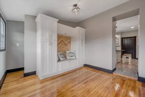 Entry Way - 16 Cherry Tree Btm, Buchanan, VA 24066 photo 6 of 13