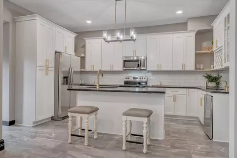 Kitchen - 16 Cherry Tree Btm, Buchanan, VA 24066 photo 3 of 10