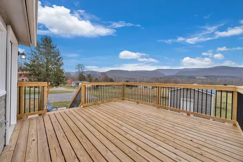 Exterior - 16 Cherry Tree Btm, Buchanan, VA 24066 photo 4 of 20