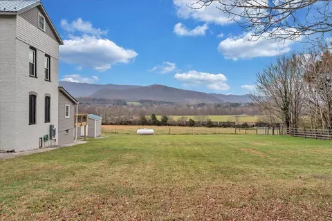 Exterior - 16 Cherry Tree Btm, Buchanan, VA 24066 photo 11 of 20