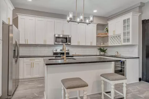 Kitchen - 16 Cherry Tree Btm, Buchanan, VA 24066 photo 6 of 10