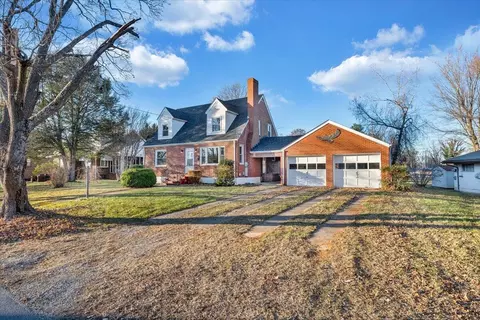 Exterior - 320 Mapleton Ave NE, Roanoke, VA 24012 photo 12 of 12