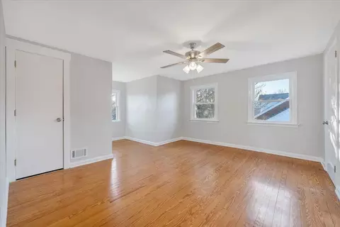 Bedroom - 320 Mapleton Ave NE, Roanoke, VA 24012 photo 5 of 7