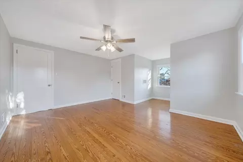 Bedroom - 320 Mapleton Ave NE, Roanoke, VA 24012 photo 6 of 7