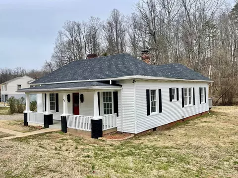 42 Chestnut St, Fieldale, VA 24089