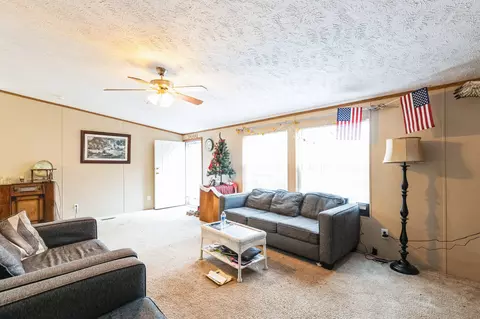199 Snowden Lane Ln, Penhook, VA 24137 photo 4