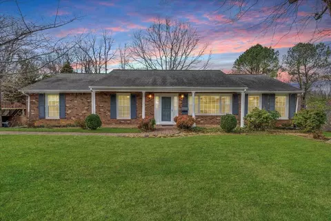 1915 Mcvitty Rd, Salem, VA 24153