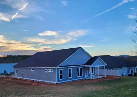 280 Firstwatch Dr, Moneta, VA 24121 photo 2