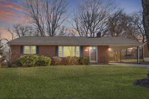 1101 Oakcrest St, Bedford, VA 24523