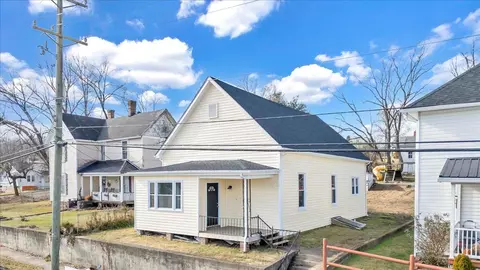 138 Valley St, Pulaski, VA 24301