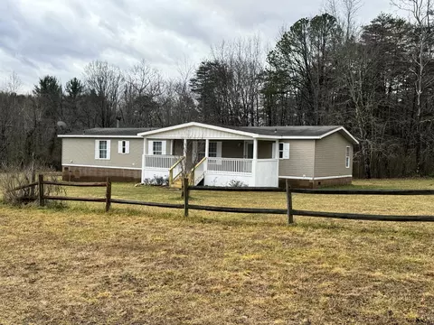 120 Happy Jack Trl, Goshen, VA 24439