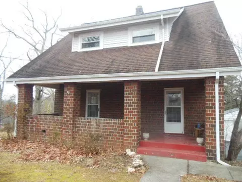 2776 Sunnyvale St, Roanoke, VA 24014
