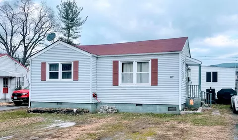 409 S Craig Ave, Covington, VA 24426