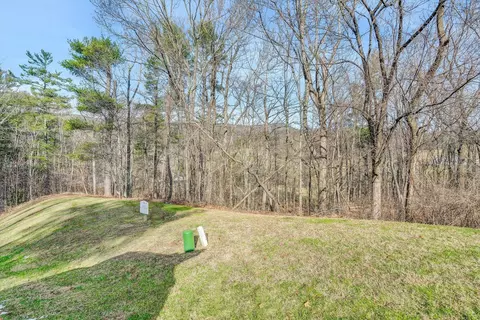 8320 Poplar Springs Ln, Roanoke, VA 24018