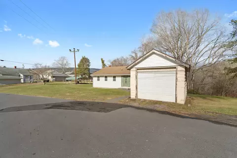Exterior - 824 E Cedar St, Covington, VA 24426 photo 3 of 8