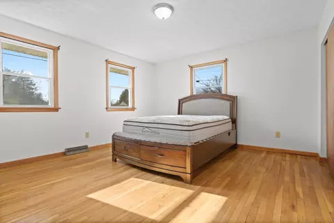 Bedroom - 824 E Cedar St, Covington, VA 24426 photo 1 of 6