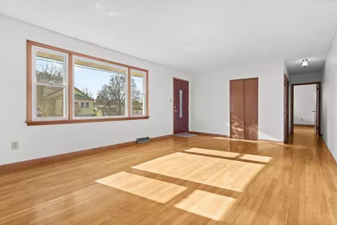 Living - 824 E Cedar St, Covington, VA 24426 photo 3 of 4