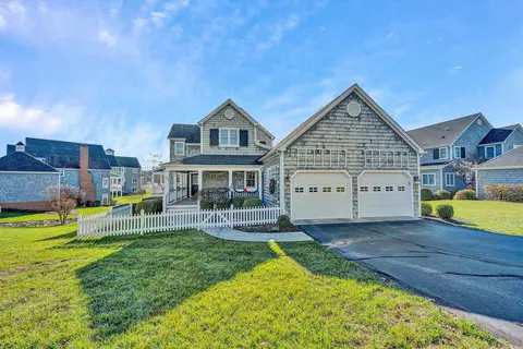Exterior - 225 Sconset Dr, Penhook, VA 24137 photo 2 of 12