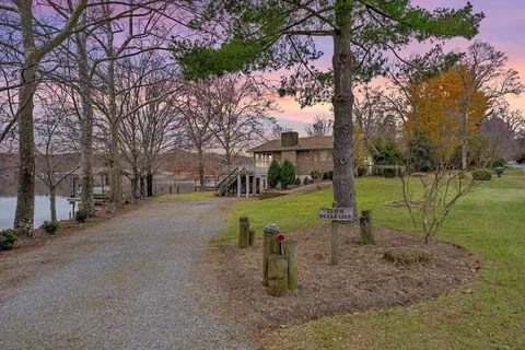 1105 Belle Isle Dr, Union Hall, VA 24176