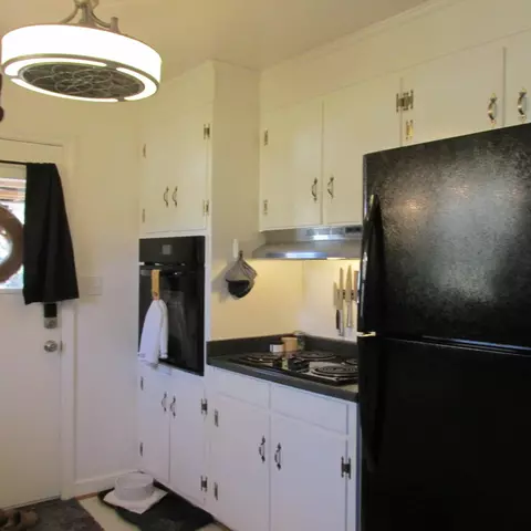 Kitchen - 3719 Springvale St SE, Roanoke, VA 24014 photo 2 of 3