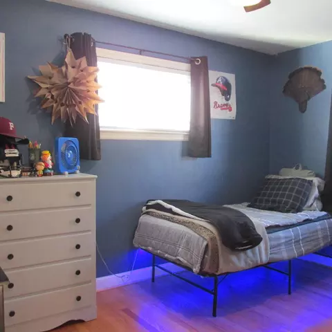 Bedroom - 3719 Springvale St SE, Roanoke, VA 24014 photo 3 of 3