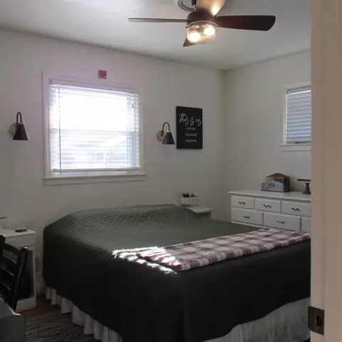Bedroom - 3719 Springvale St SE, Roanoke, VA 24014 photo 1 of 3