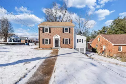 2604 Broad St NW, Roanoke, VA 24012