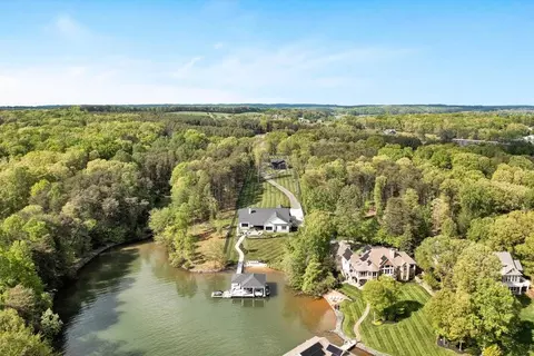 View/Area - 100 Tranquility Rd, Moneta, VA 24121 photo 1 of 3