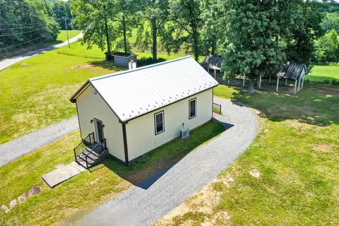 6941 Dyer Store Rd, Martinsville, VA 24112