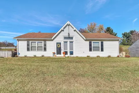249 Spring Grove Dr, Vinton, VA 24179