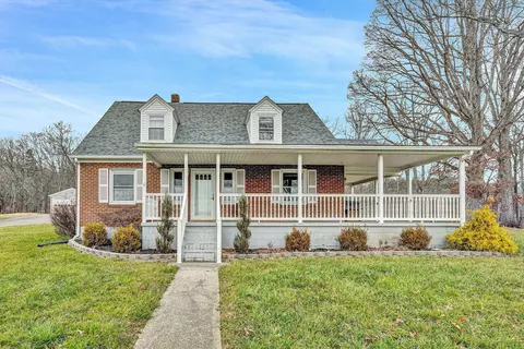4362 Alleghany Dr, Salem, VA 24153