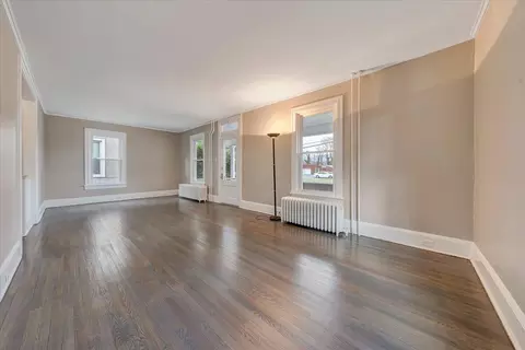 Living - 123 E Hawthorne St, Covington, VA 24426 photo 3 of 6