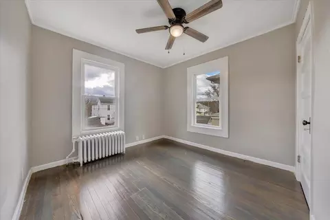 Bedroom - 123 E Hawthorne St, Covington, VA 24426 photo 1 of 2