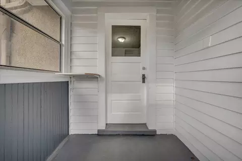 Exterior - 123 E Hawthorne St, Covington, VA 24426 photo 3 of 9