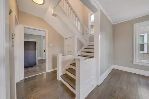Entry Way - 123 E Hawthorne St, Covington, VA 24426 photo 2 of 2
