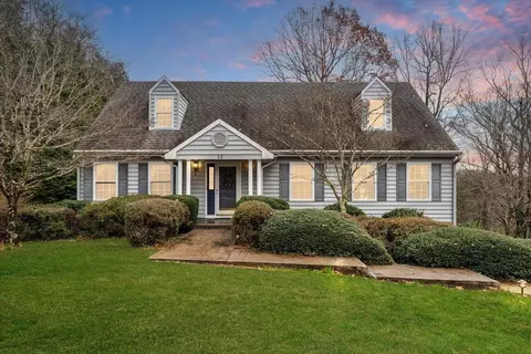 12 Crestwood Dr, Boones Mill, VA 24065
