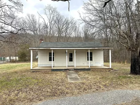 1895 Wert Faulkner Hwy, Glasgow, VA 24555