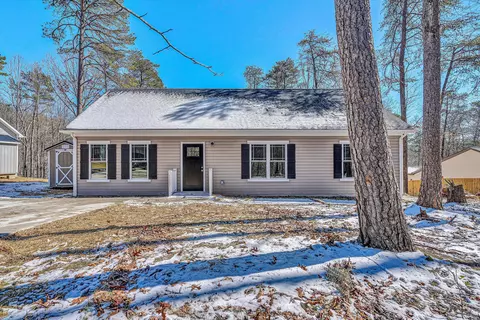 113 Pine Ridge Dr, Hardy, VA 24101