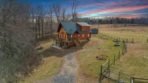 1227 Cherry Creek Rd, Meadows Of Dan, VA 24120