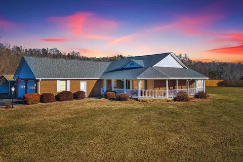 1239 Shorevue Cir, Hardy, VA 24101