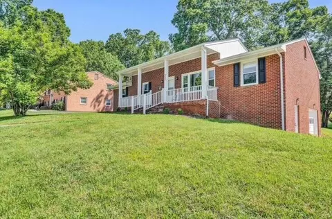 529 Ingal Blvd, Salem, VA 24153