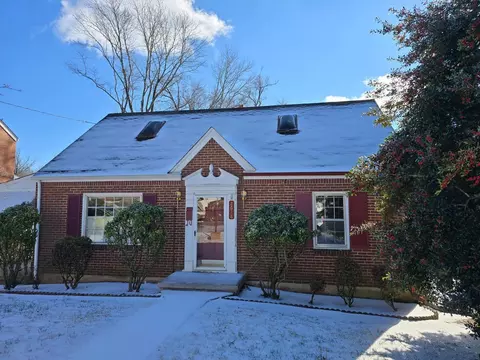 2618 Fairway Dr SW, Roanoke, VA 24015