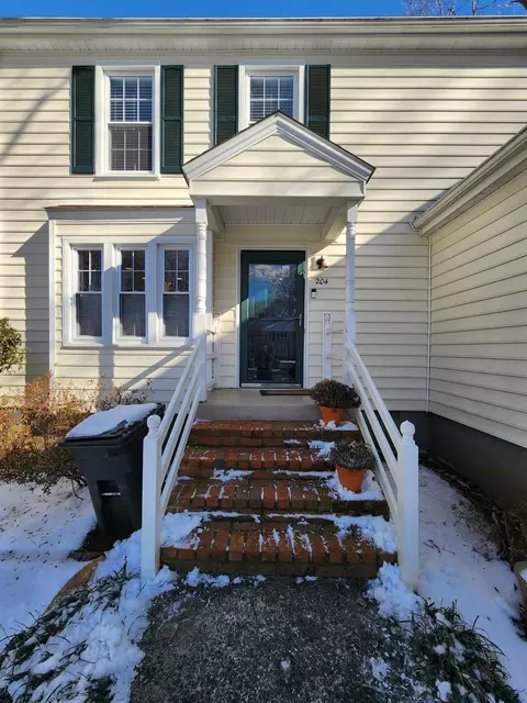 204 Clays Crossing Dr, Forest, VA 24551
