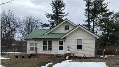 252 Cherry St, Hillsville, VA 24343