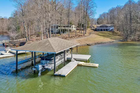 2865 Kemp Ford Rd, Union Hall, VA 24176