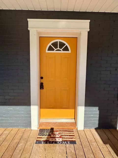 Exterior - 1322 W Jackson St, Covington, VA 24426 photo 2 of 15