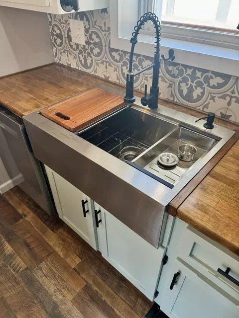 Kitchen - 1322 W Jackson St, Covington, VA 24426 photo 7 of 9