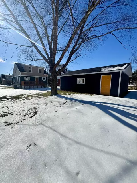 Exterior - 1322 W Jackson St, Covington, VA 24426 photo 8 of 15